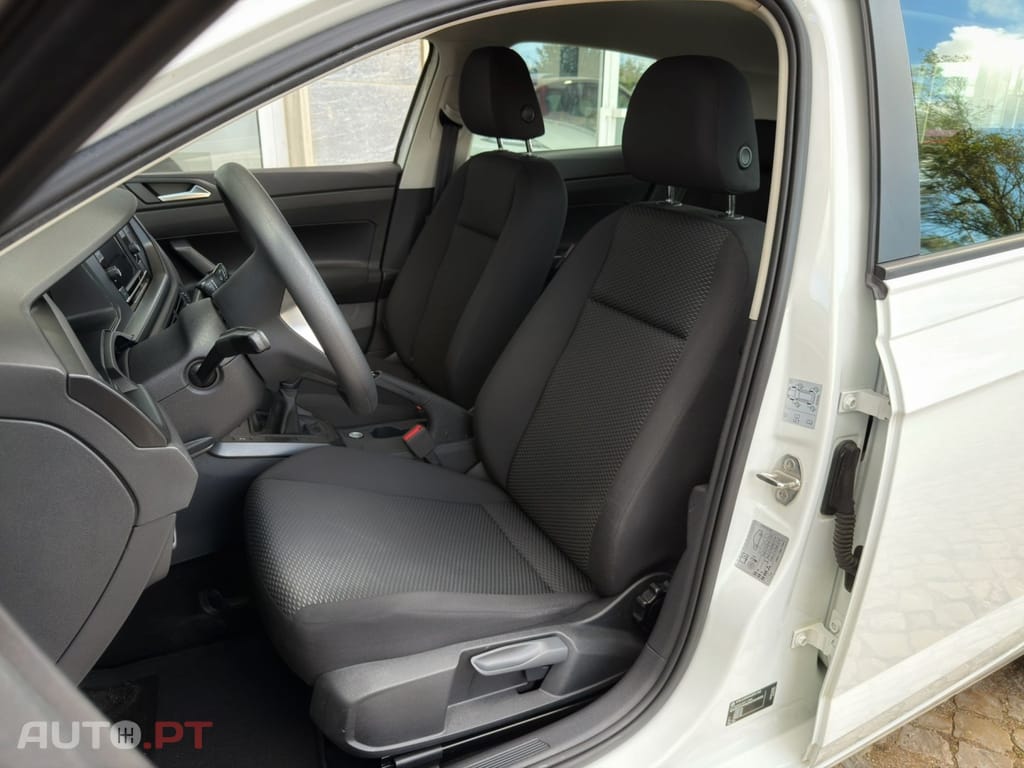 Volkswagen Polo 1.0 Confortline