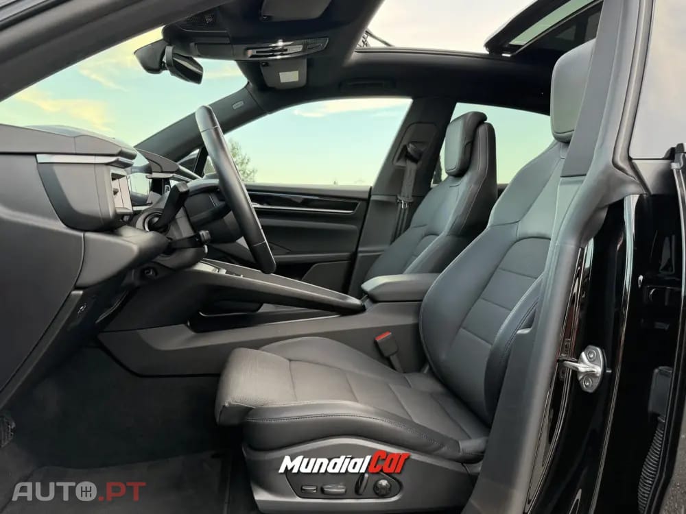 Porsche Macan Electric 4