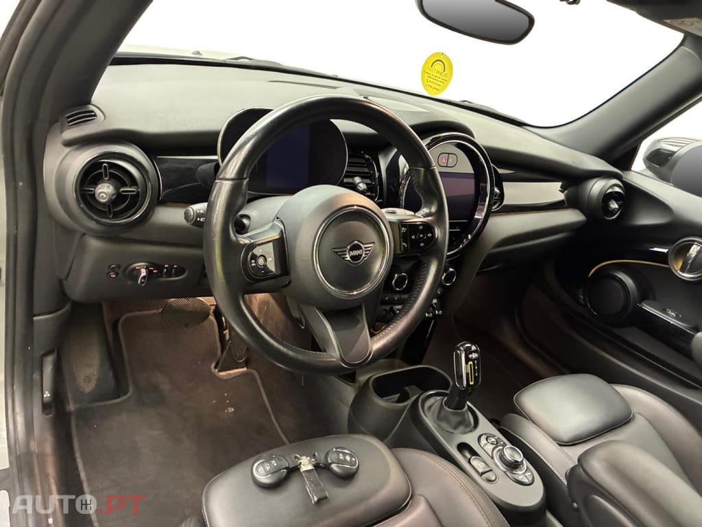 MINI Electric Cooper SE Premium Edition