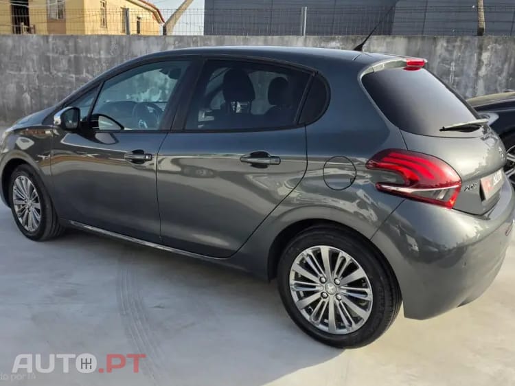 Peugeot 208 1.6 BlueHDi Allure