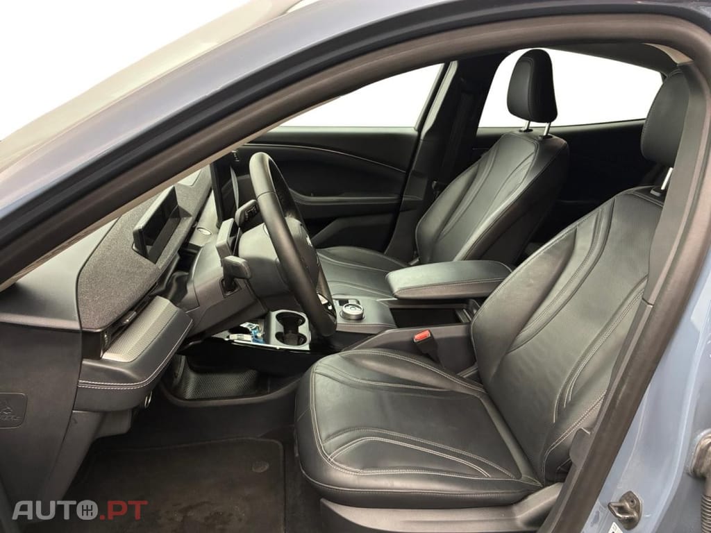 Ford Mustang Mach-E Standard Range