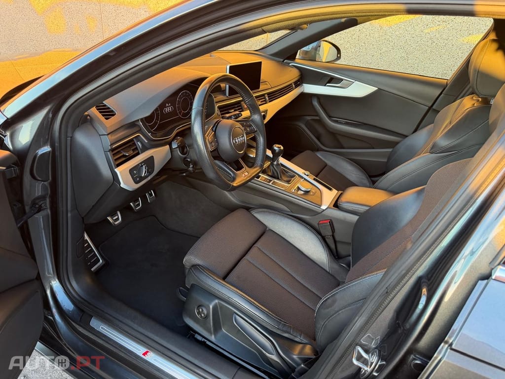 Audi A4 Avant 2.0 TDi S-line