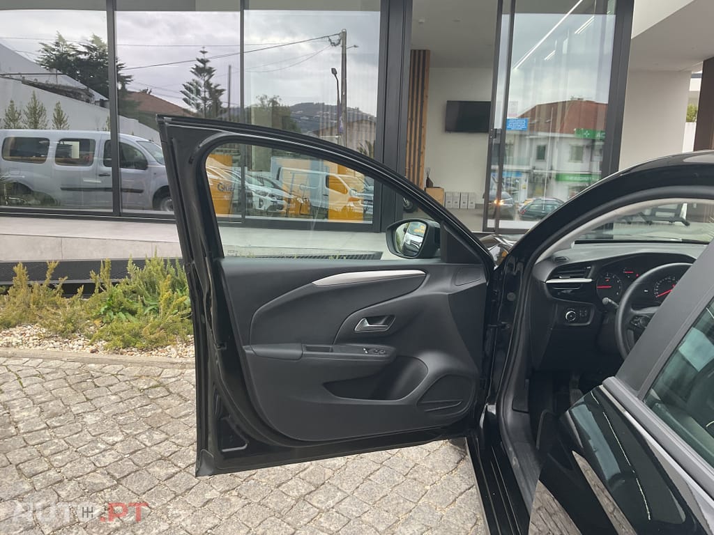 Opel Corsa 1.2 T Business Edition