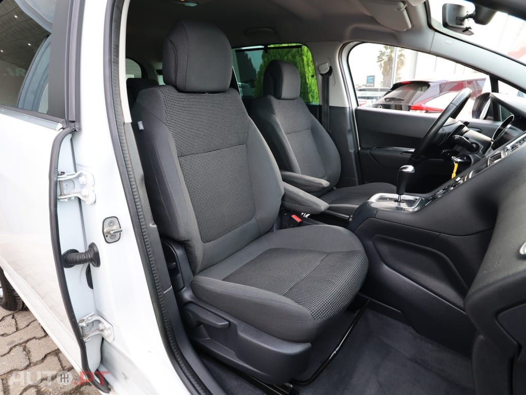 Peugeot 5008 1.6 E-HDi 7L SE Style 2-Tronic