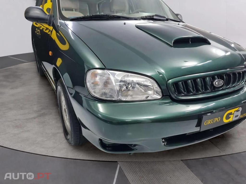 Kia Carnival LS
