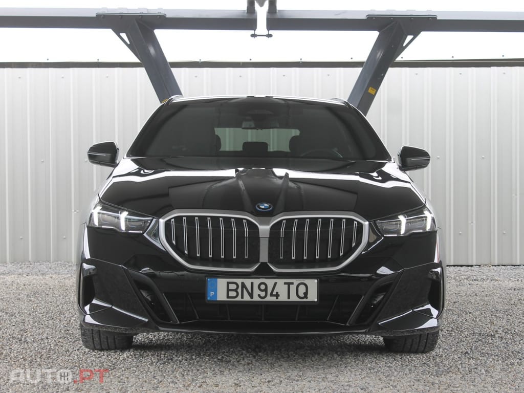 BMW 530 e Pack Desportivo M