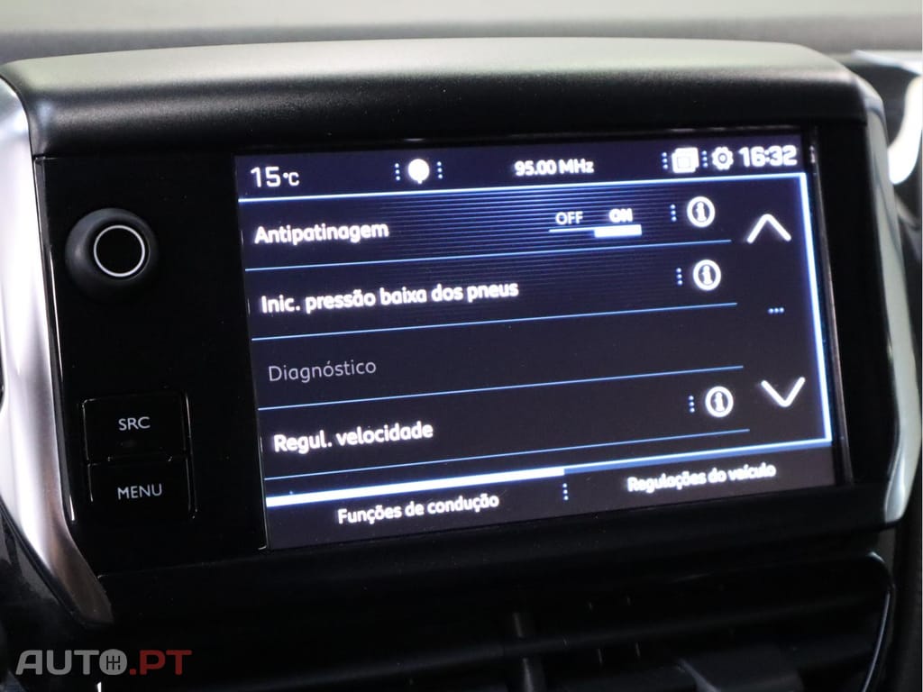 Peugeot 2008 Signature 1.5 BlueHDi 