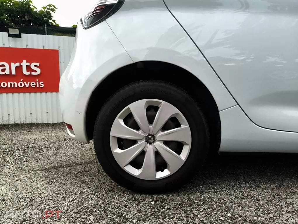 Renault Zoe (c/ Bateria) EV 50 110hp Equilibre — fotografia 27