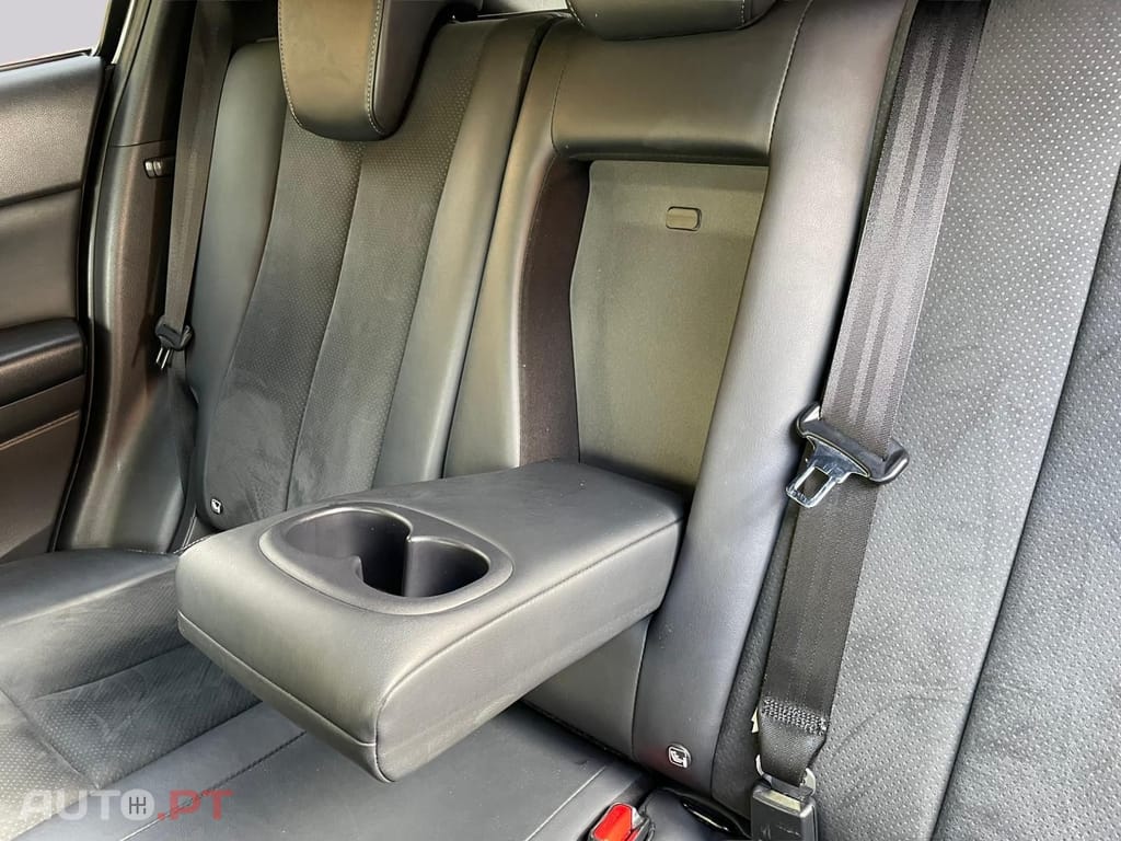 Mitsubishi Eclipse Cross 2.4 Plus Select 4WD hYBRID 