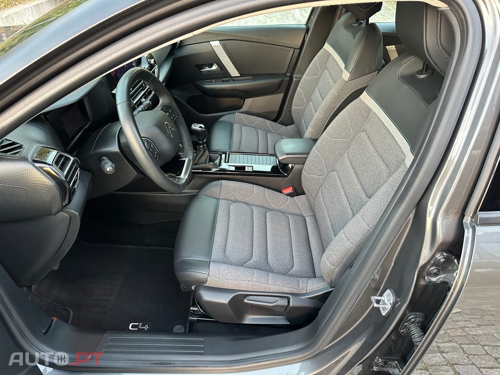 Citroen C4 PureTech 130 SHINE