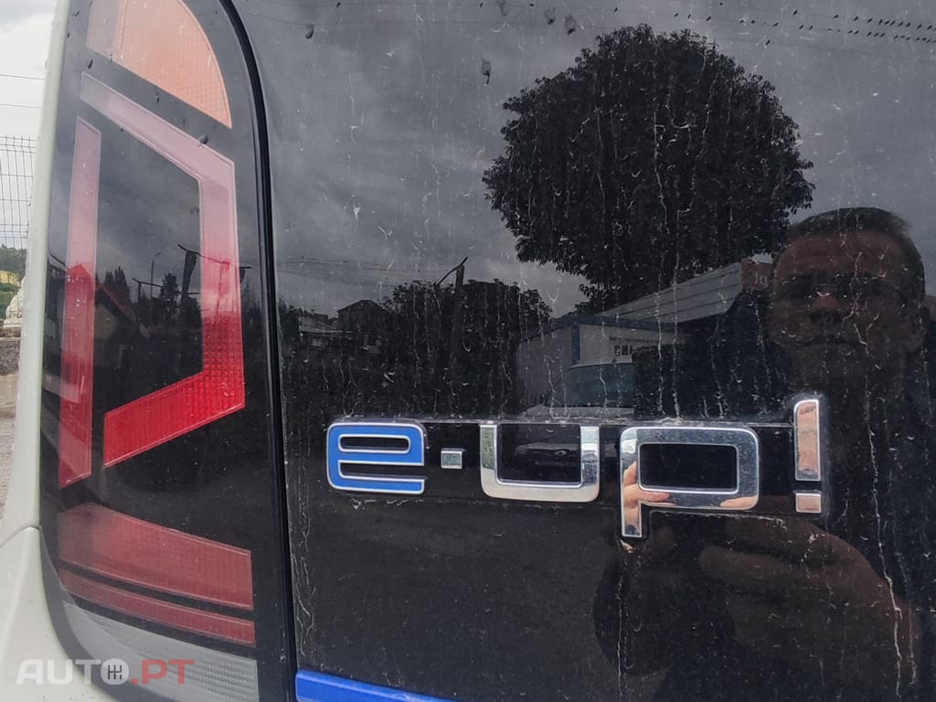 Volkswagen e-Up 100% elétrico