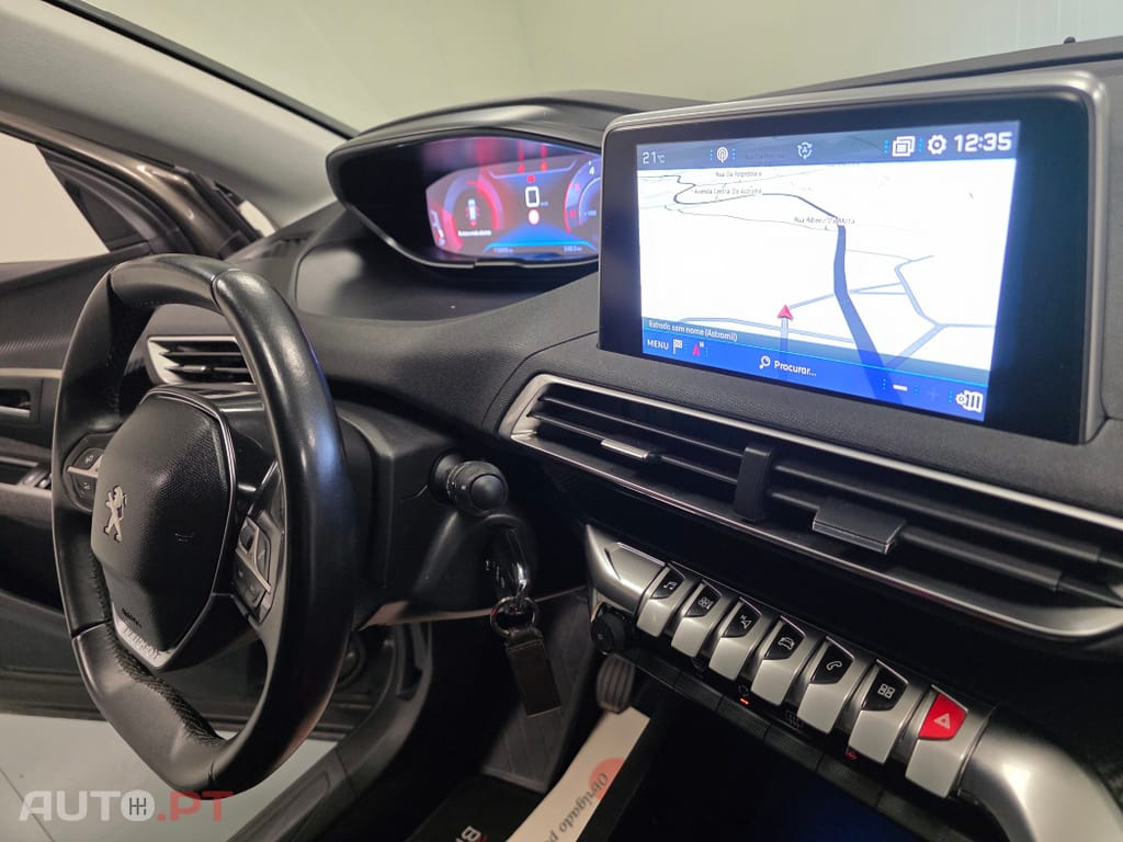 Peugeot 3008 1.5 BlueHDi Active