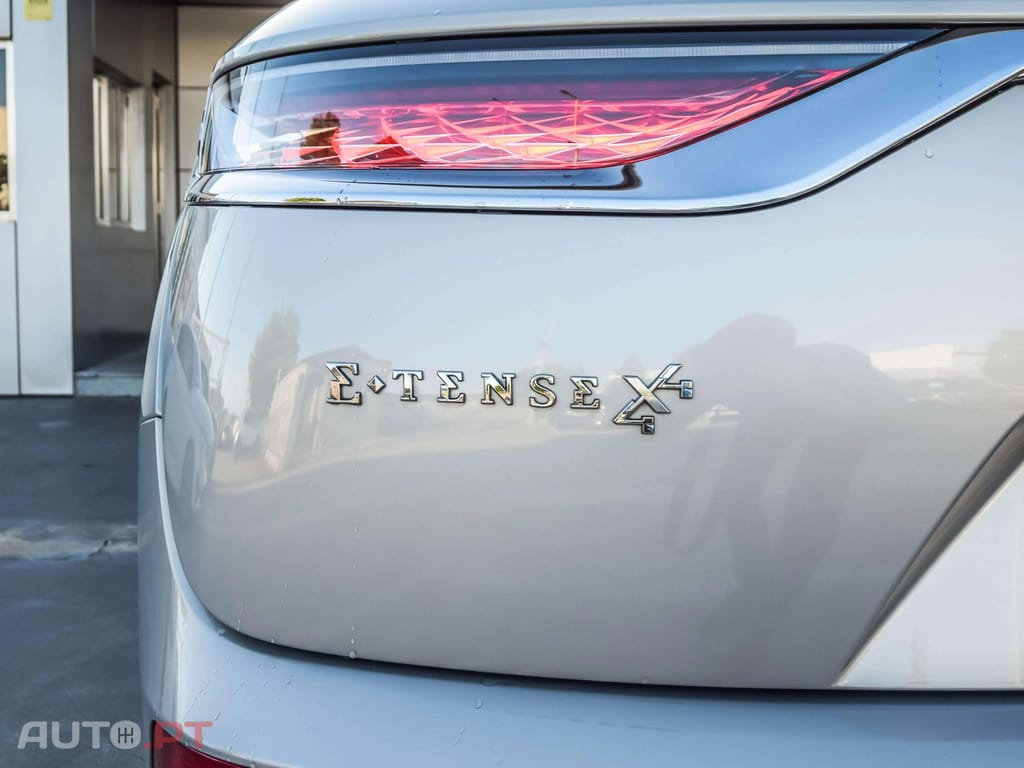 DS DS7 Crossback E-Tense 4x4 Rivoli 300cv