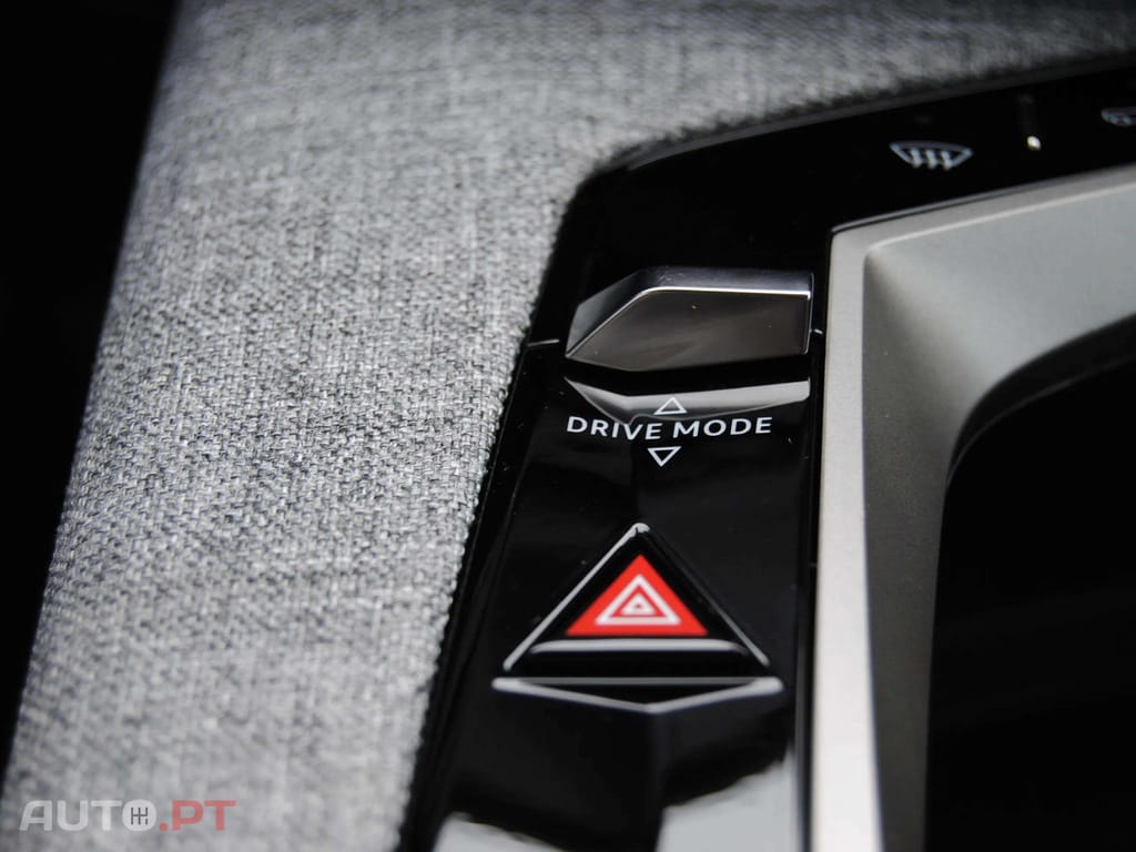 Peugeot 5008 1.2 Hybrid Allure e-DCS6