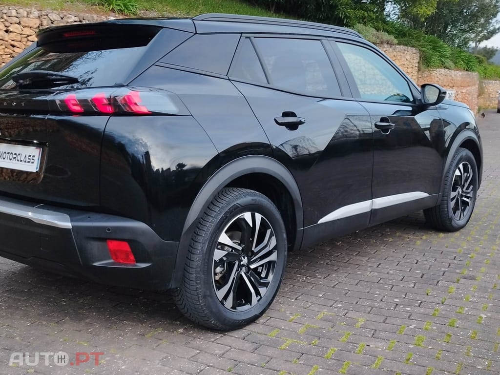 Peugeot E-2008 50 kWh Allure