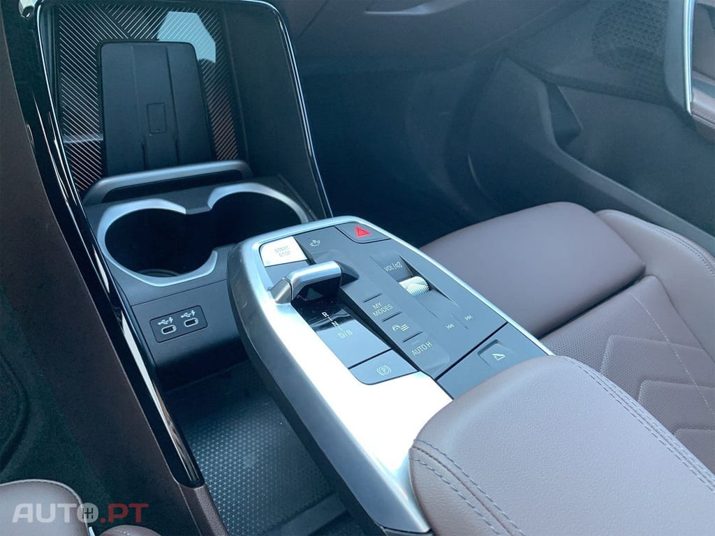 BMW iX2 I.V.A DEDUTIVEL eDrive20 M Sport