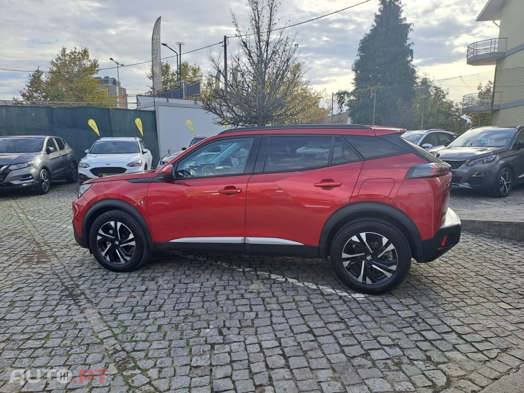 Peugeot 2008 PureTech 130 EAT8 GT