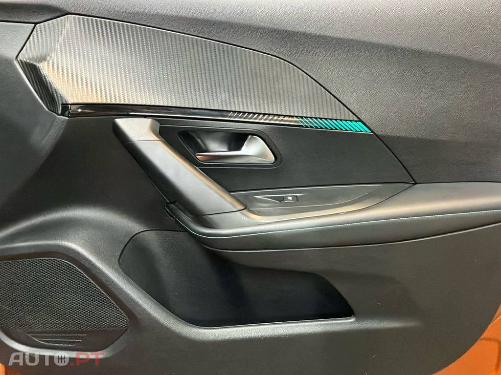 Peugeot E-2008 50 kWh Allure