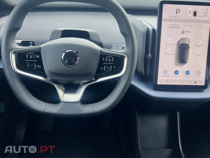 Volvo EX30 69 kWh Single Motor Extended Range Core