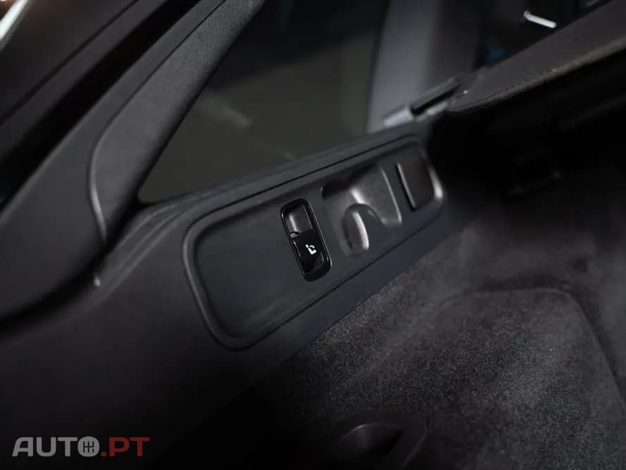 Mercedes-Benz C 300 e T 9G-TRONIC