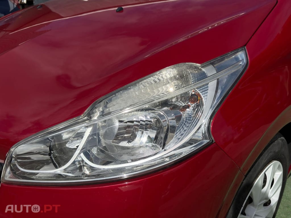 Peugeot 208 PureTech 68 Like — fotografia 6