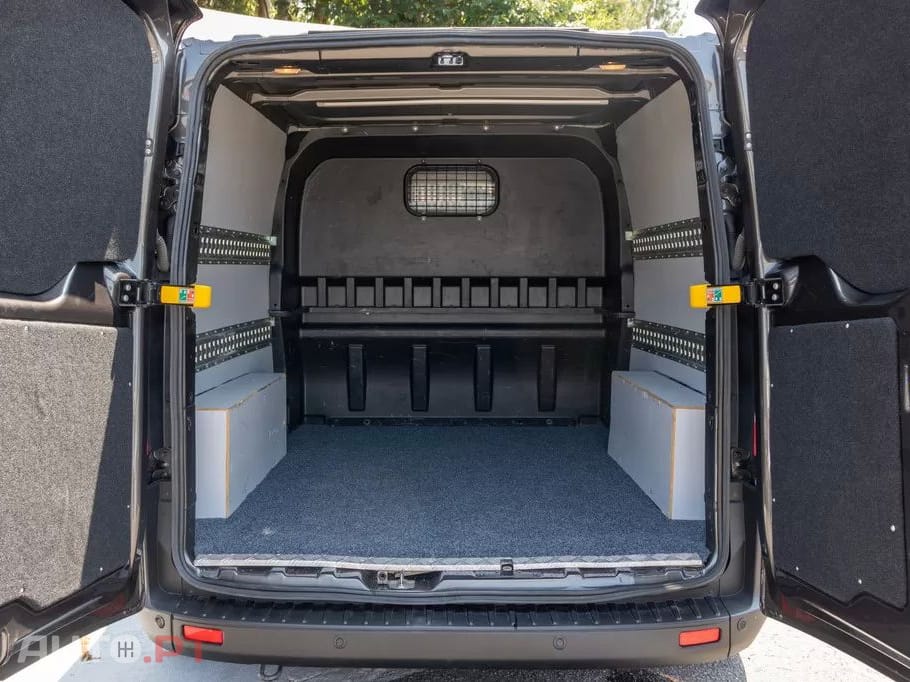 Ford Transit Custom  340 L2H1 2.0 EcoBlue 6 Lug. C/IVA