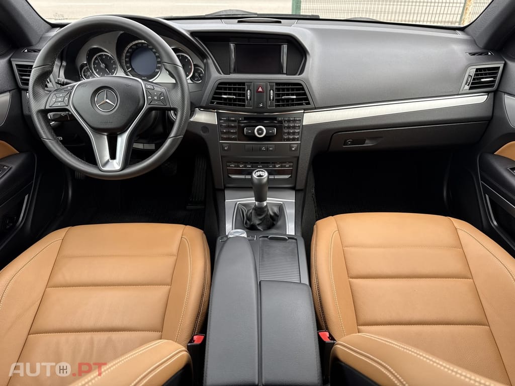 Mercedes-Benz E 220 CDi Avantgarde BlueEfficiency