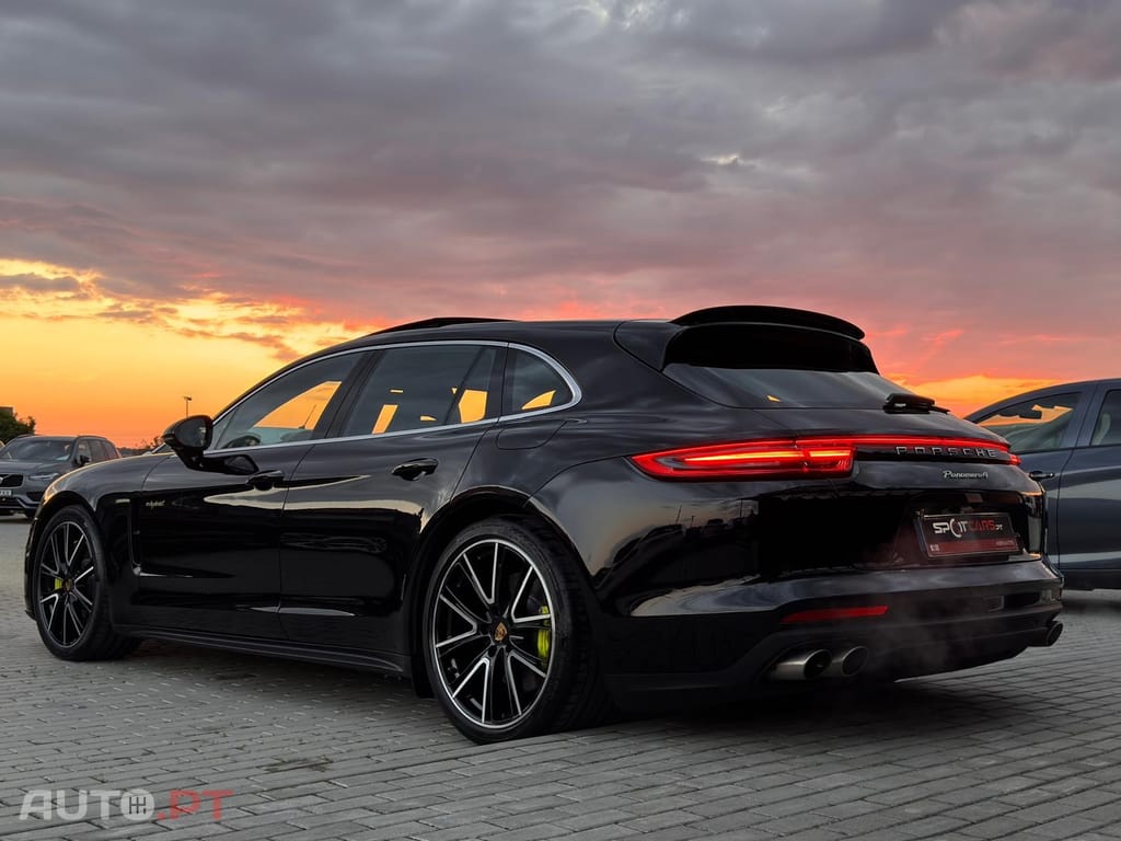 Porsche Panamera 4 E-Hybrid