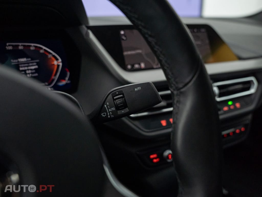 BMW 216 d Pack Desportivo M