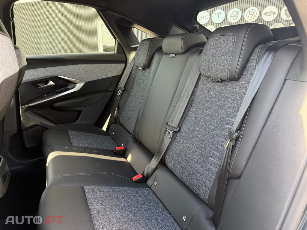 Peugeot 3008 1.6 Plug-in Hybrid Allure e-DCS7