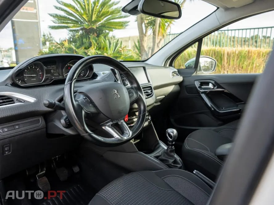 Peugeot 208 1.2 PureTech Allure