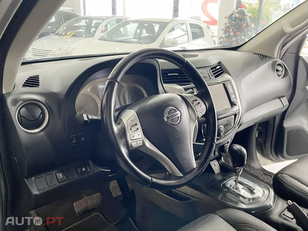 Nissan Navara 2.3 dCi CD 4WD Tekna Auto