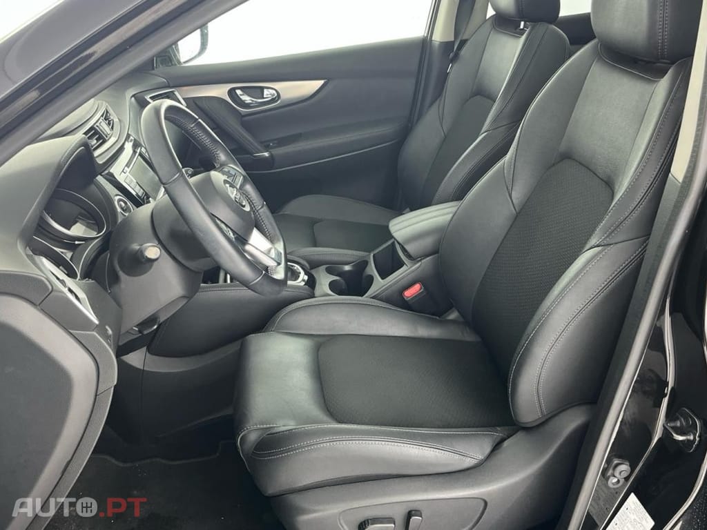 Nissan Qashqai 1.3 DIG-T N-Connecta DCT