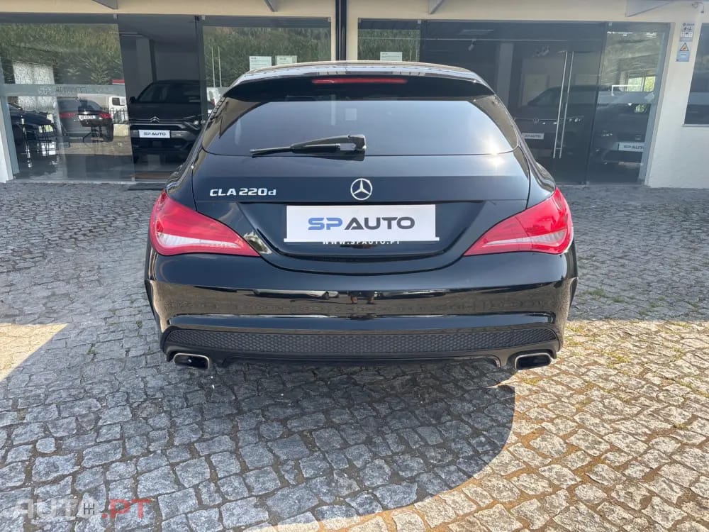 Mercedes-Benz CLA 220 d Shooting Brake AMG Line Aut.