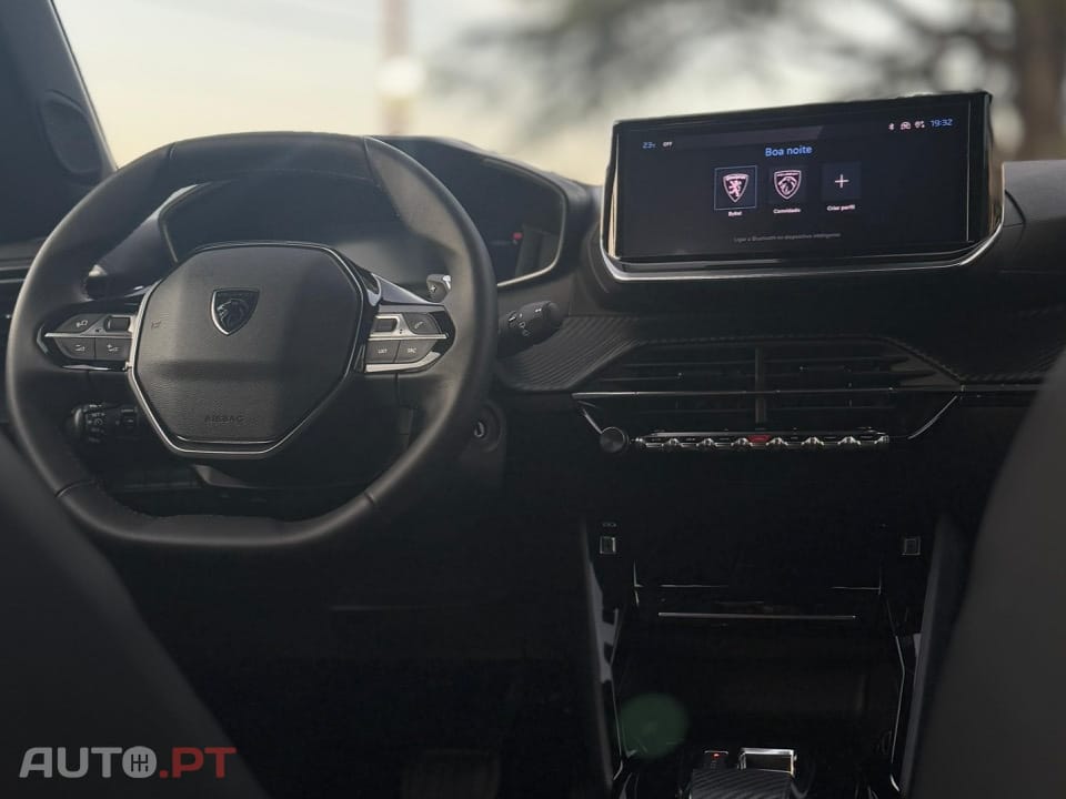 Peugeot 2008 PureTech Allure