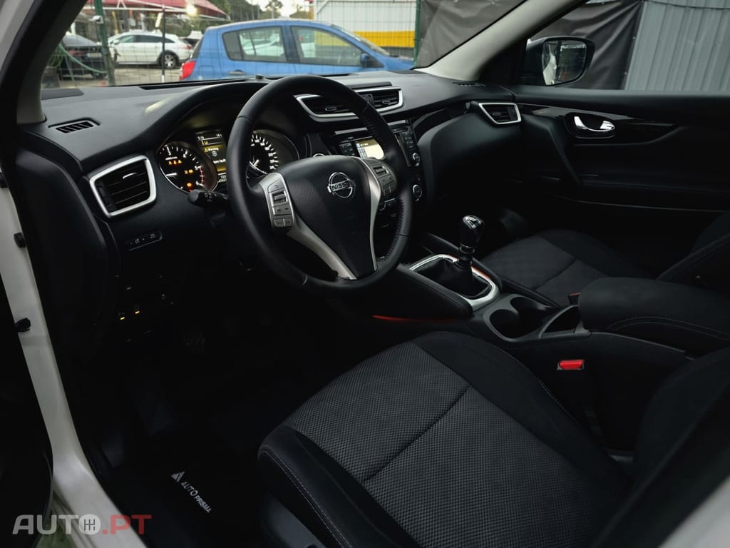 Nissan Qashqai 1.5 dCi N-Connecta RS+PS