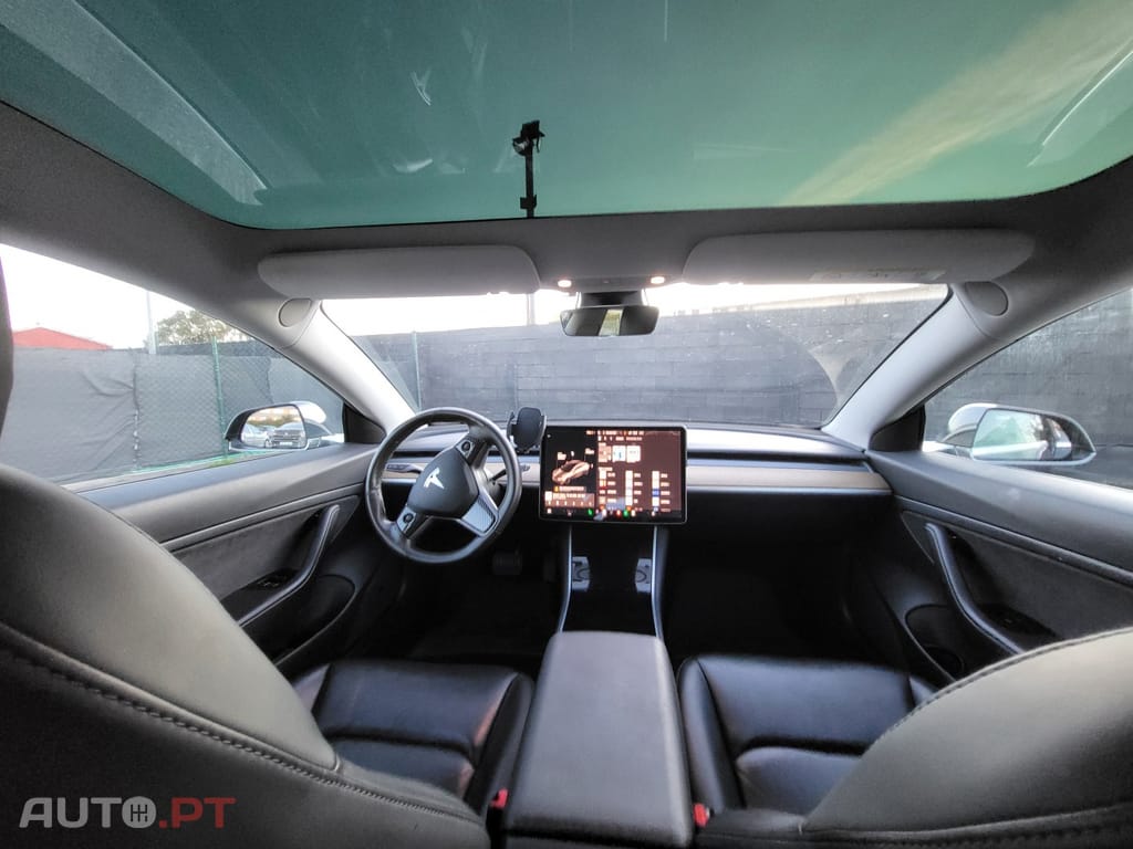 Tesla Model 3 Long-Range RWD