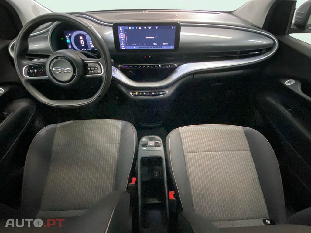 Fiat 500e 42 KWh Icon — fotografia 15