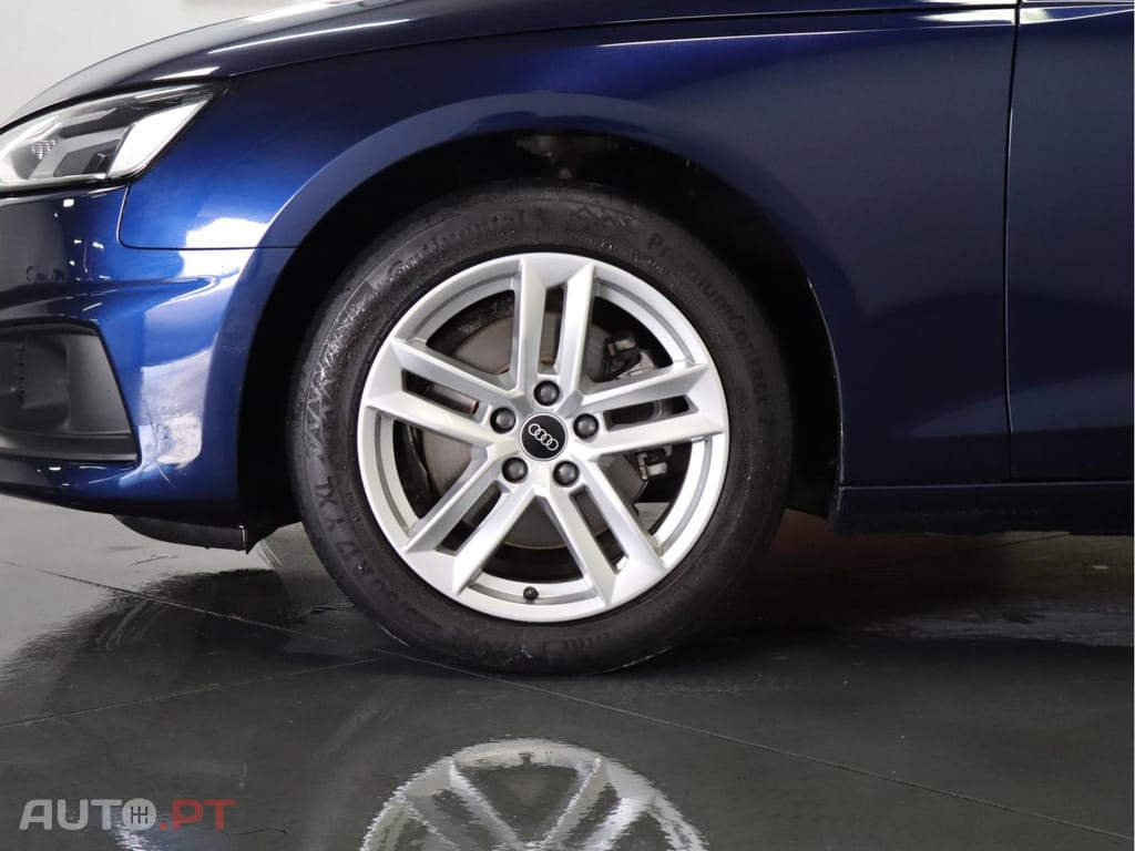 Audi A4 30 TDI S tronic Avant