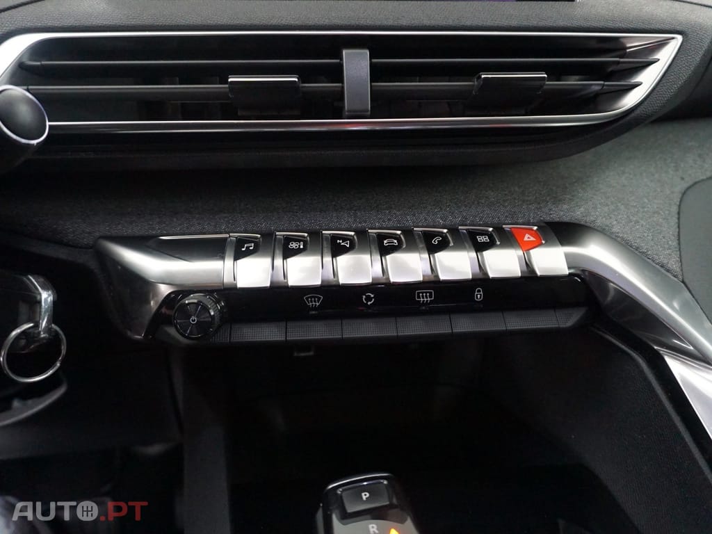 Peugeot 5008 1.2 PureTech Allure EAT8