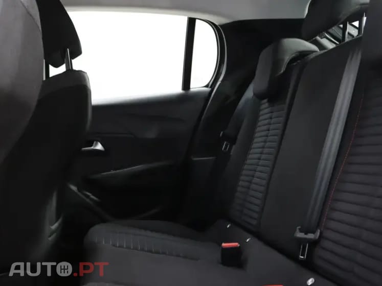 Peugeot 208 1.5 BlueHDi Active Pack — fotografia 19