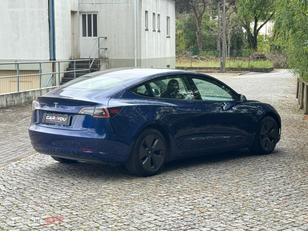 Tesla Model 3 Standard Range Plus RWD