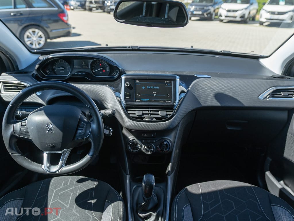 Peugeot 2008 1.2 PureTech Style