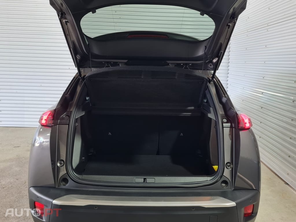 Peugeot E-2008 50 kWh Allure