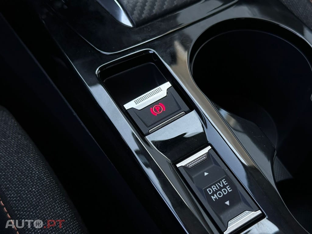 Peugeot E-208 50 kWh Style