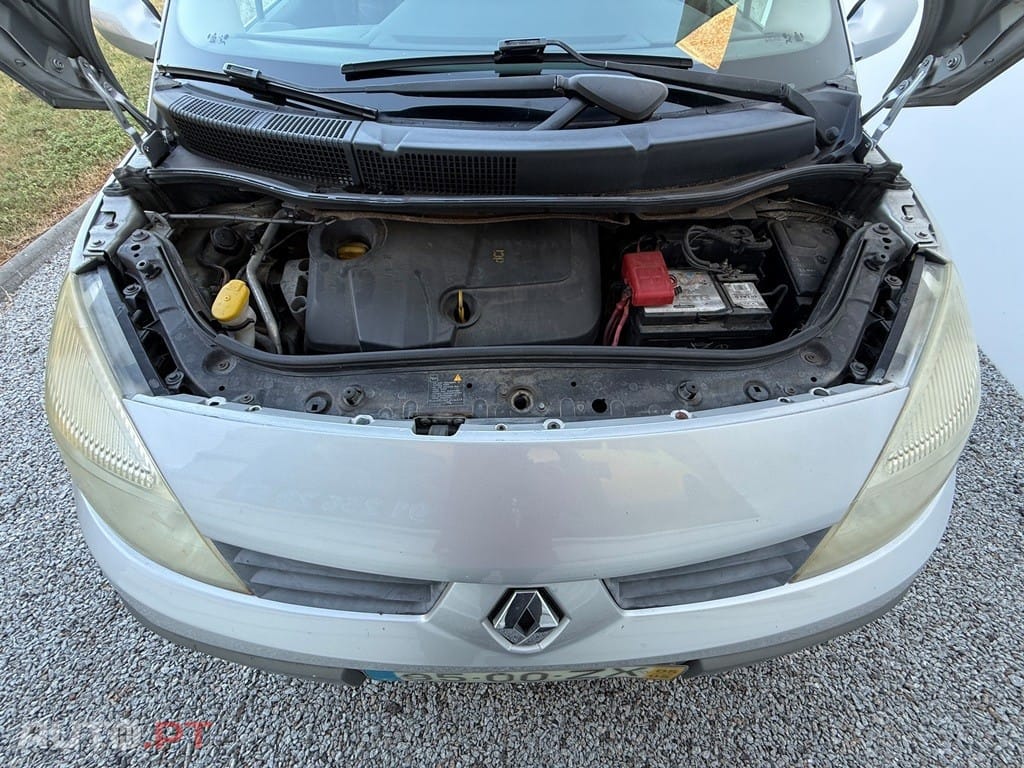 Renault Scénic 1.5 dCi Confort — fotografia 12