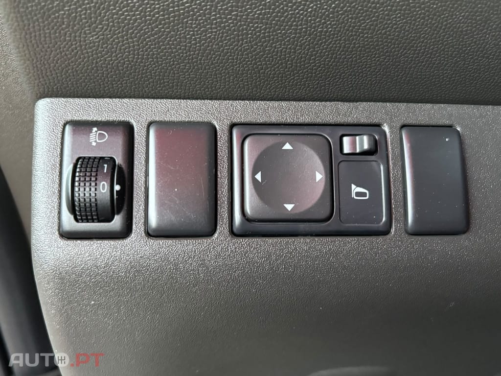 Nissan Navara 2.5 dCi CD LE 4WD