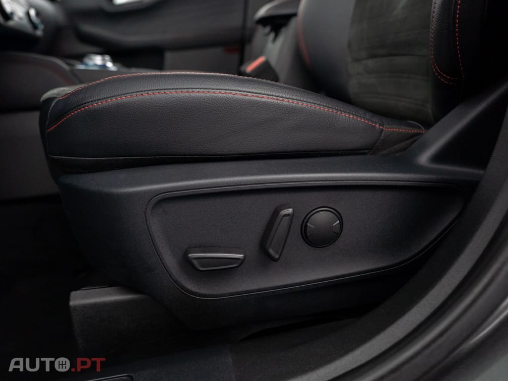 Ford Kuga 2.5 PHEV ST-Line X