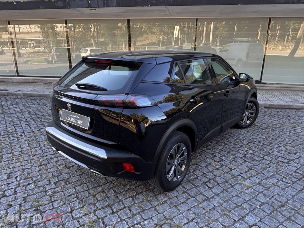Peugeot 2008 1.2 PureTech Active Pack EAT8