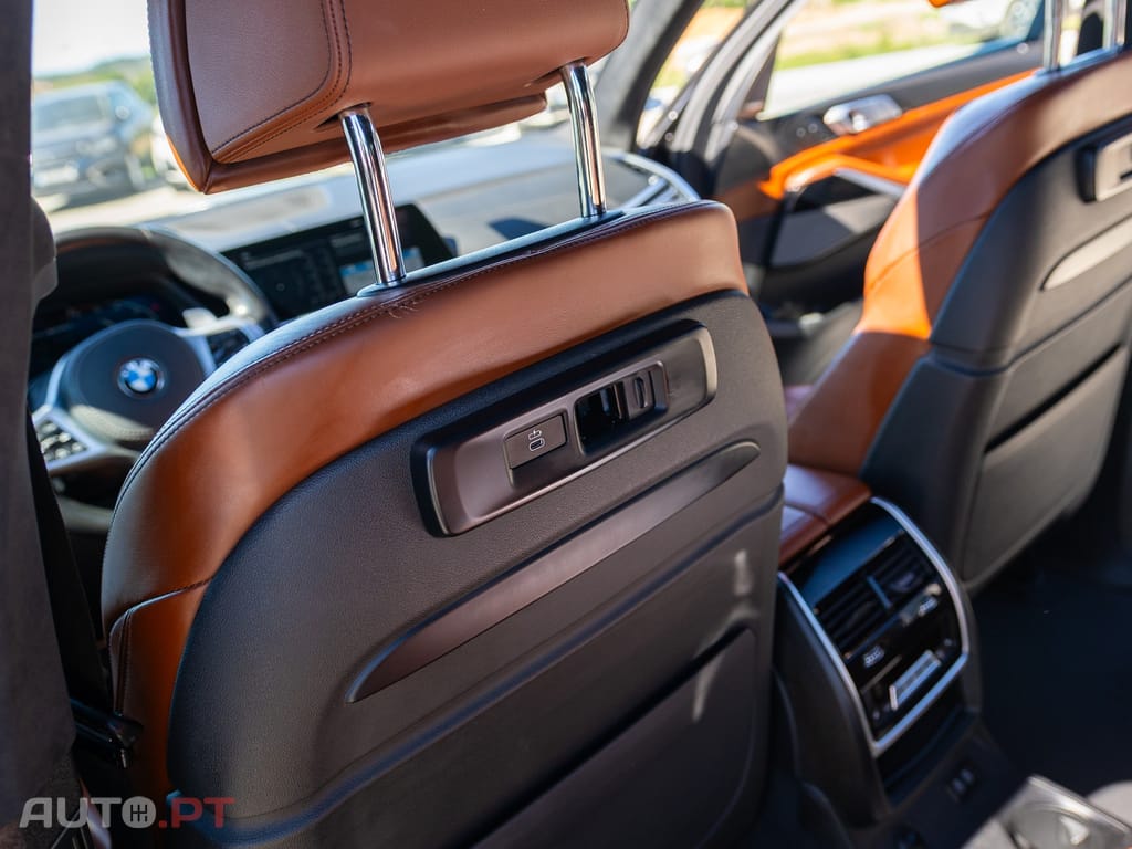 BMW X7 M50d